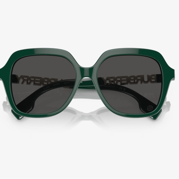 Burberry NWT sunglasses 🕶️ - Picture 3 of 6